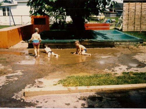 Cour extérieure en 1985